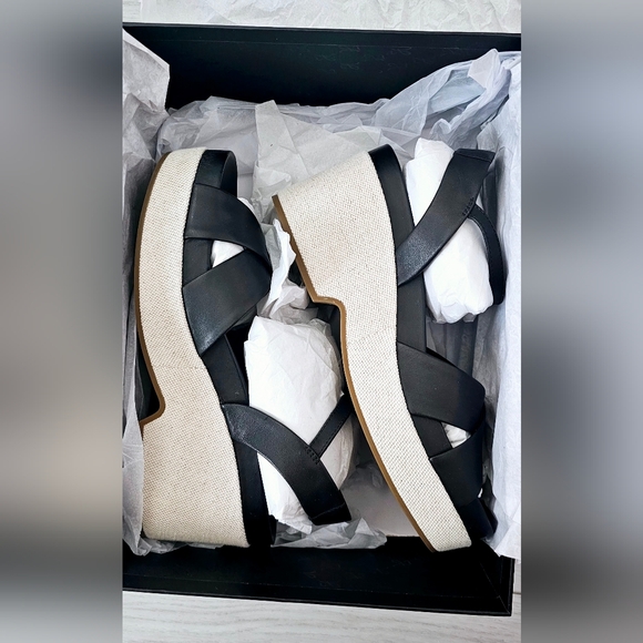 Aerosoles Chabella Platform Sandal - Picture 2 of 8